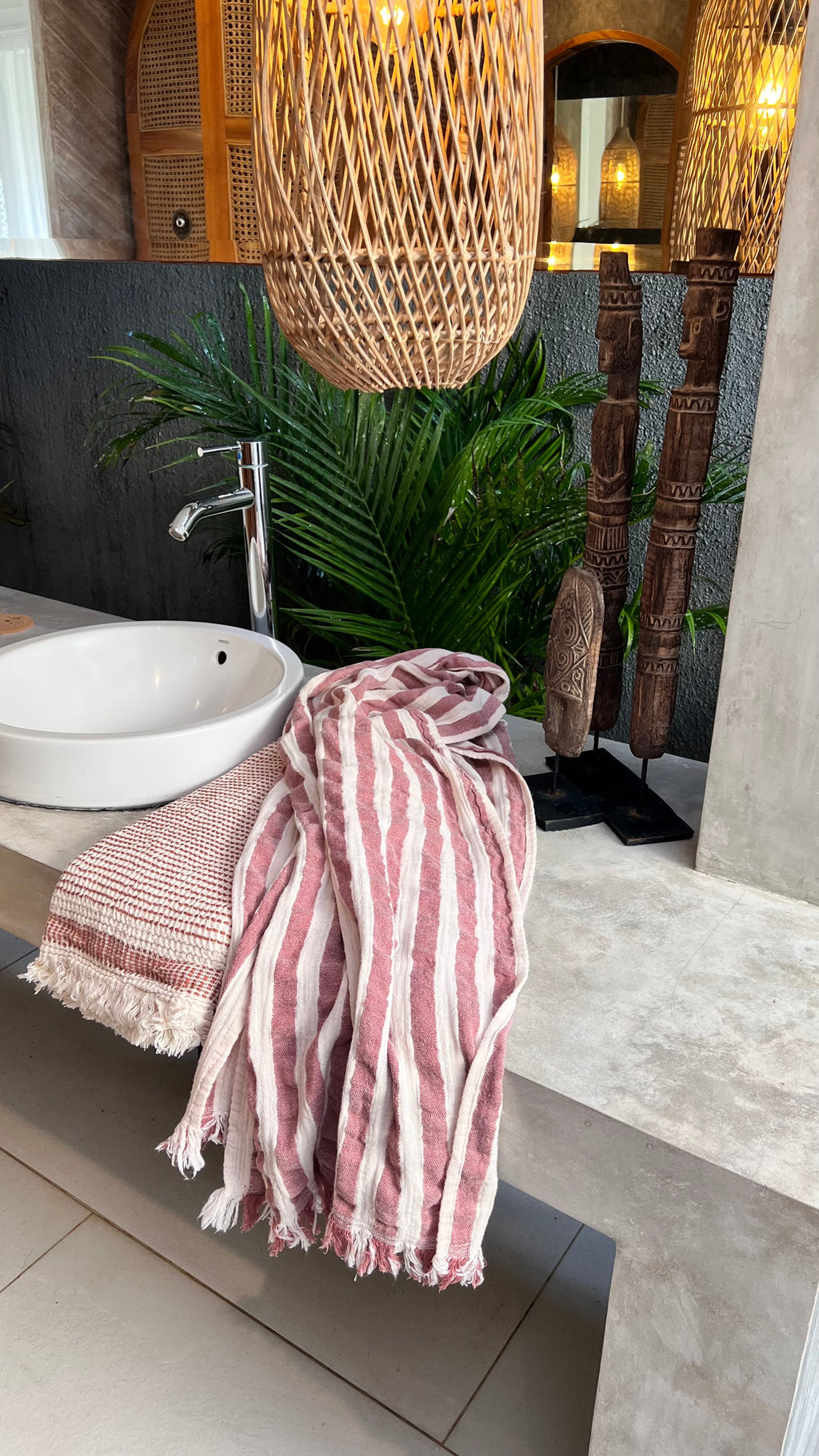 Melody Peshtemal Towel – Handwoven Turkish Hammam Towel in Bordeaux